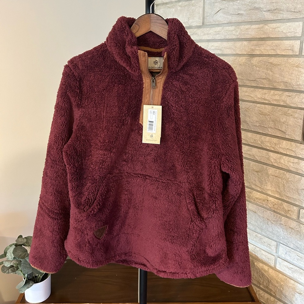 Legendary Whitetails Women’s Fuzzy Hide Fleece Pullover